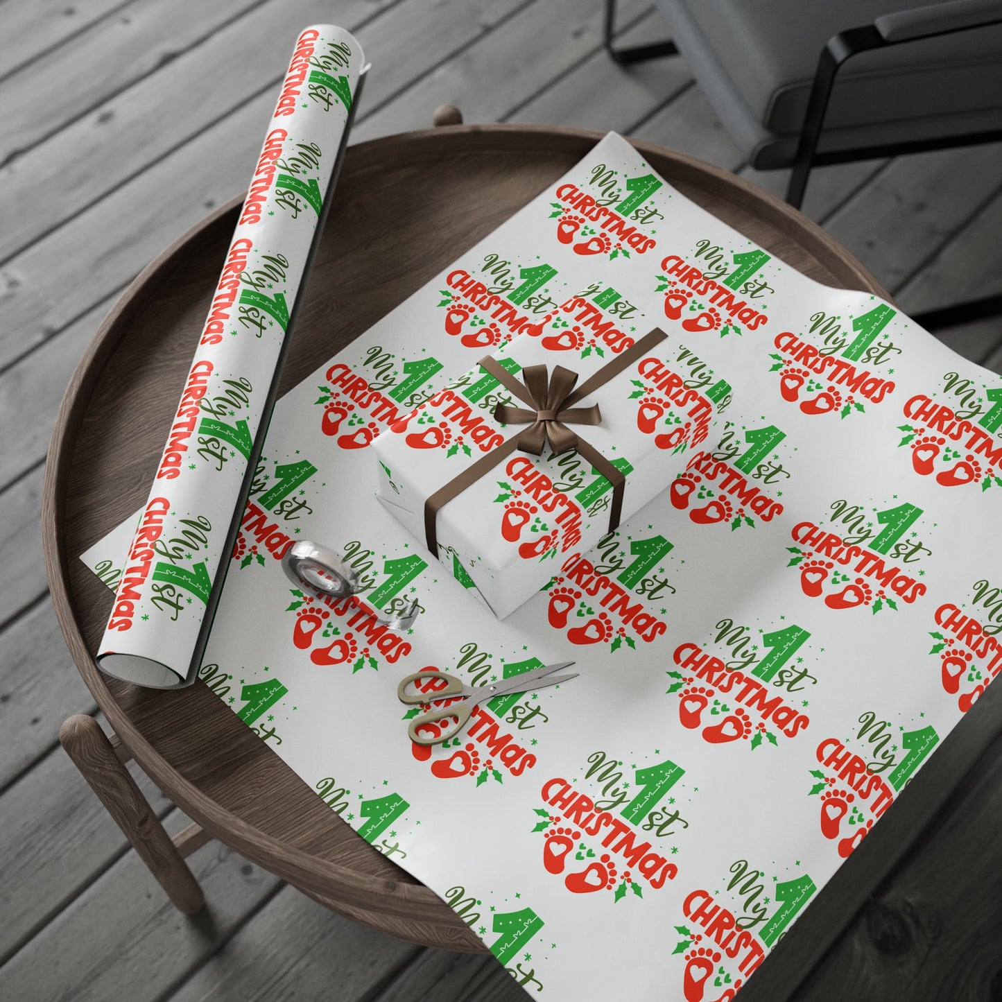 Holiday Mistletoe Wrapping Paper Roll – Cute Red & Green Holiday Pattern